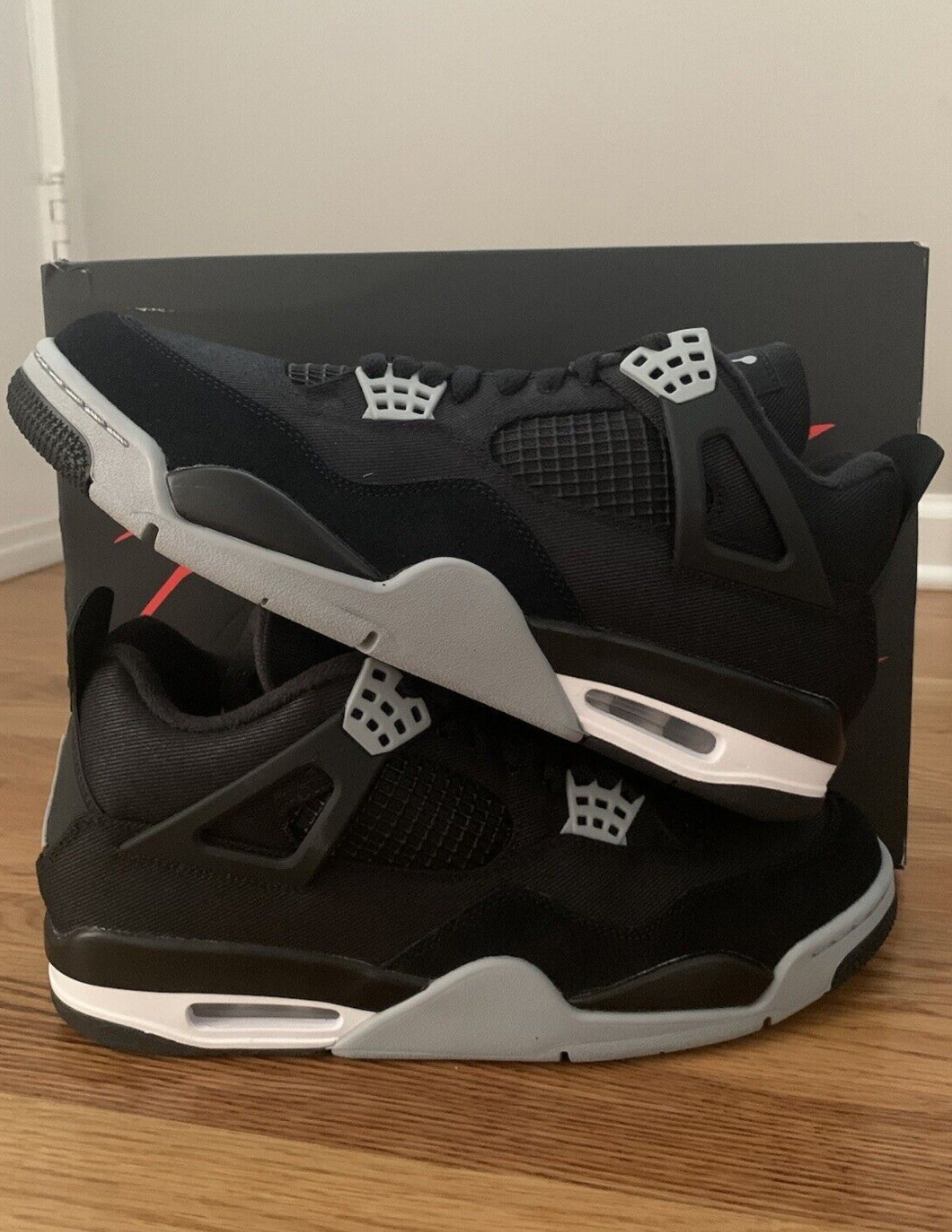 Nike Air Jordan 4