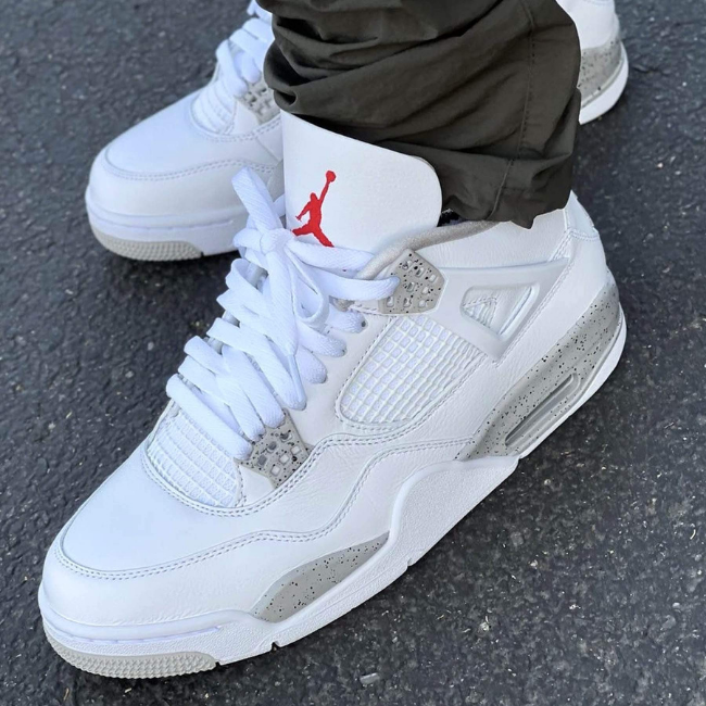 Air Jordan 4